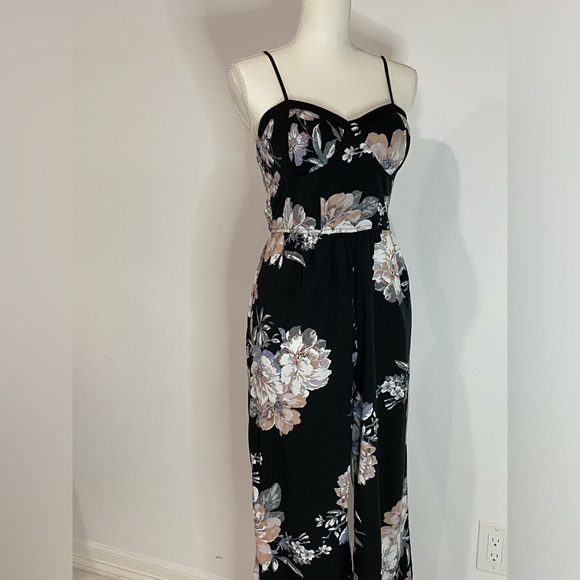 Women’s jumpsuit size M Semi New. - Picture 6 of 14